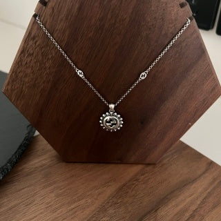 Gucci GG Floral Medallion Silver Pendant Chain Necklace