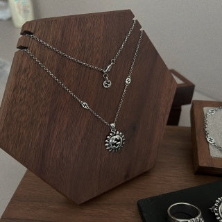 Gucci GG Floral Medallion Silver Pendant Chain Necklace