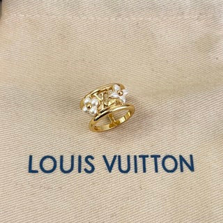 Louis Vuitton Pearl Ribbon Twist Ring